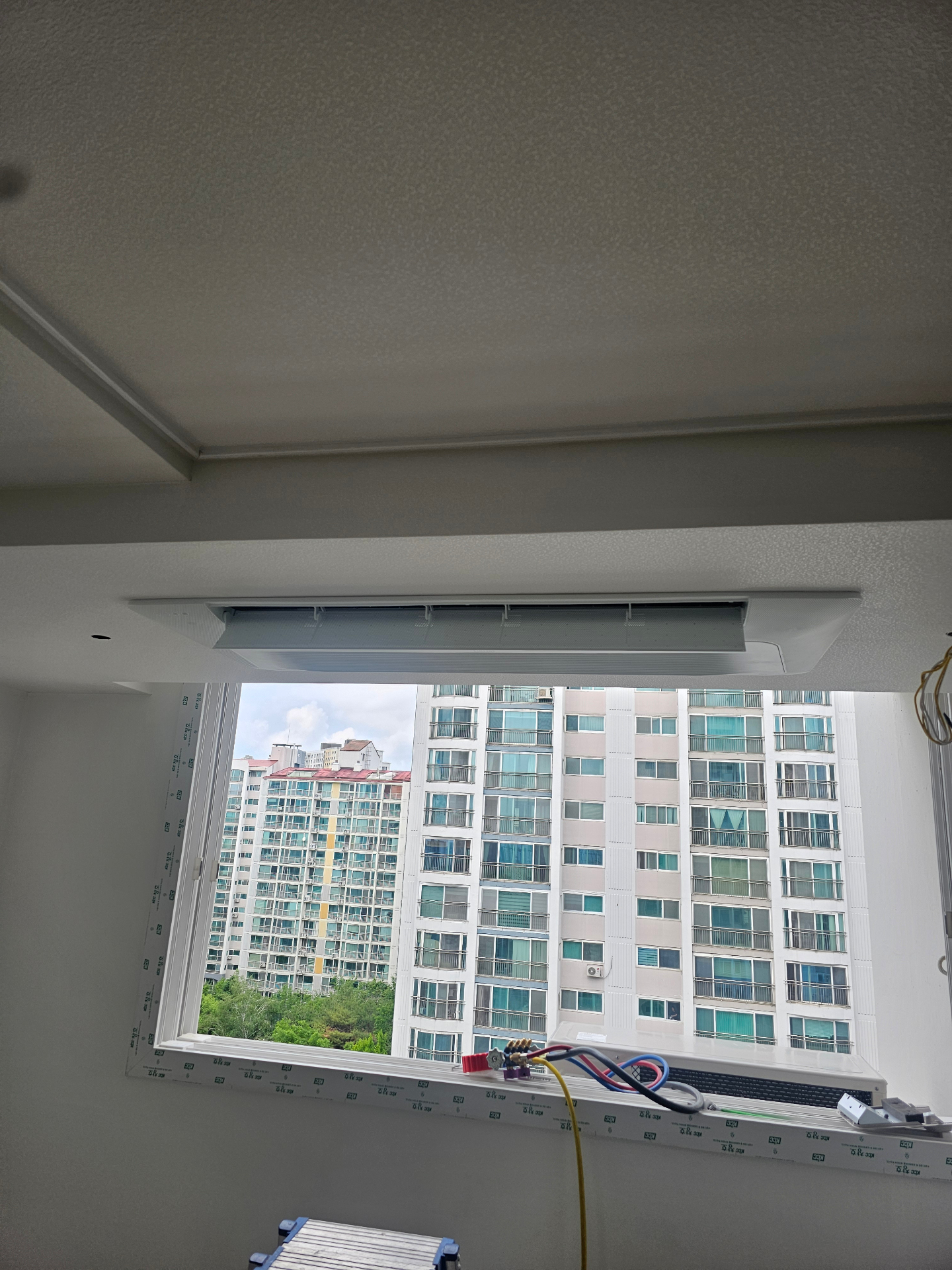 KakaoTalk_20250522_142833788_06.jpg